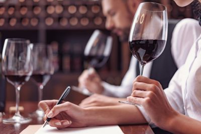 Inscripciones abiertas para la carrera de Sommelier